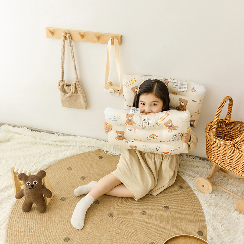 When Can Kids Sleep with a Pillow: A Guide to Choosing the Right Time(图1)