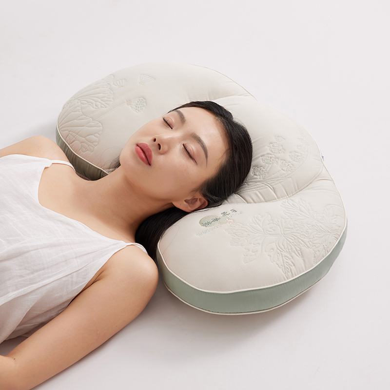 Herbal Pillow Benefits: A Natural Sleep Companion(图1)