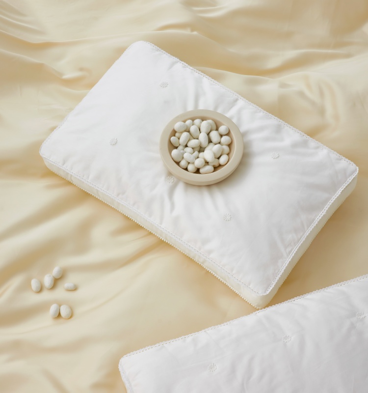 Eco-Friendly White Silk Pillow(图4)