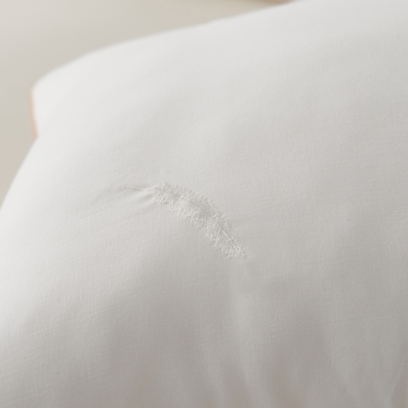 Classic Feather Embroidery Hotel Pillow