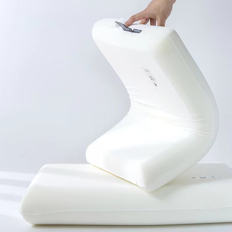 Can the Memory Pillow Still Be Used If It Turns Yellow?(图3)