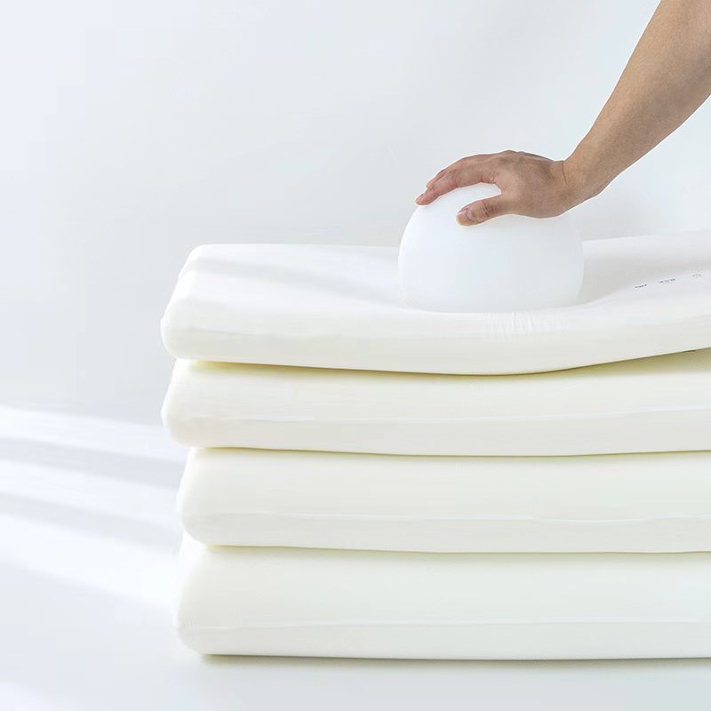 Can You Wash Memory Foam Pillows?(图2)