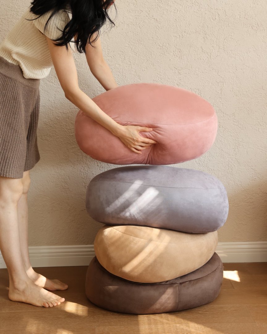 Cozy Marais Ultra-Soft Throw Pillow–Perfect for Autumn & Winter(图2) Cozy Marais Ultra-Soft Throw Pillow for Autumn & Winter(图2)